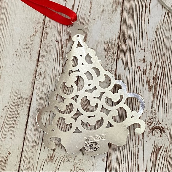 LENOX Sparkle and Scroll Multi-Crystal Silver-plate Tree Ornament - Picture 4 of 11